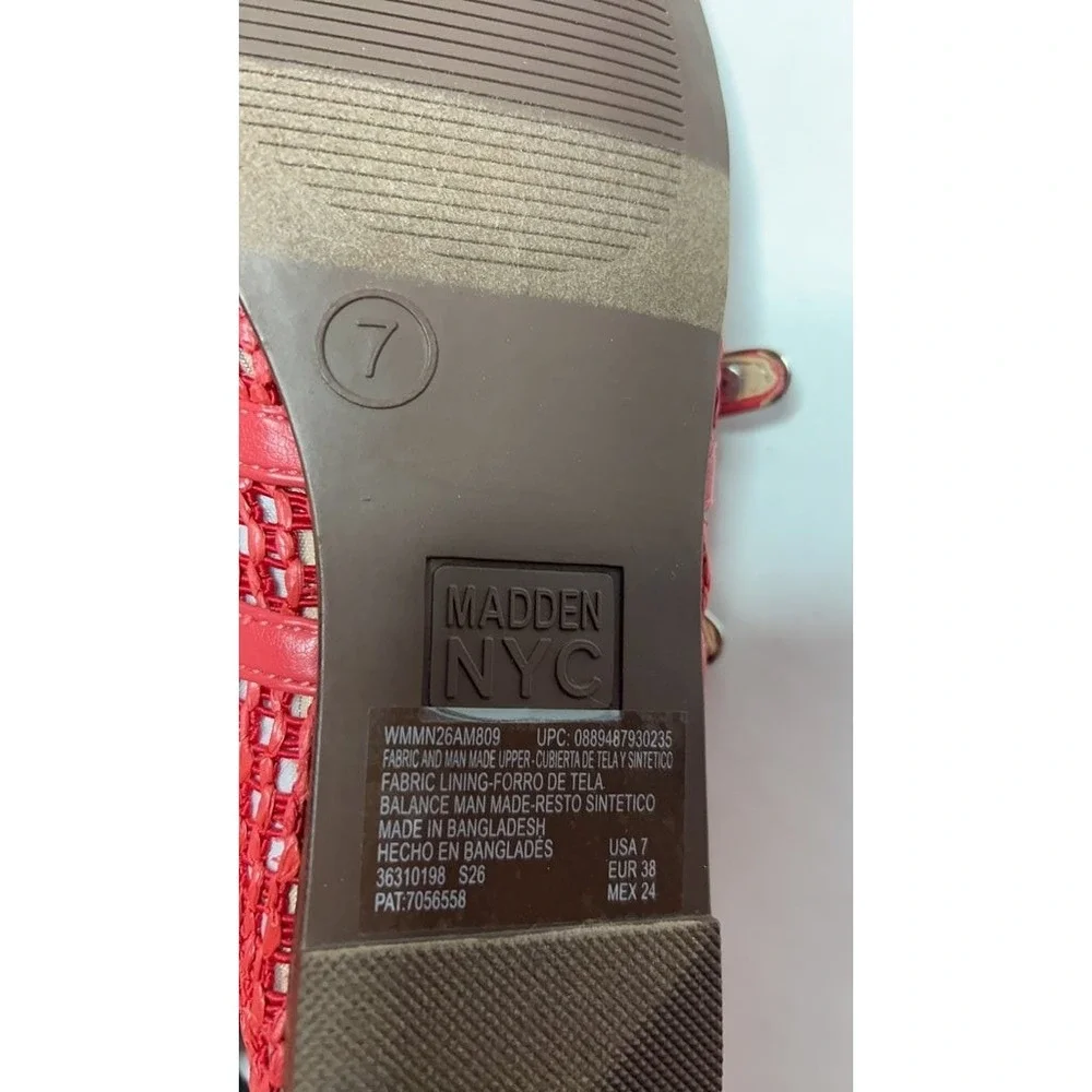 Madden NYC Red Woven Flats Size 7 - Picture 2 of 3